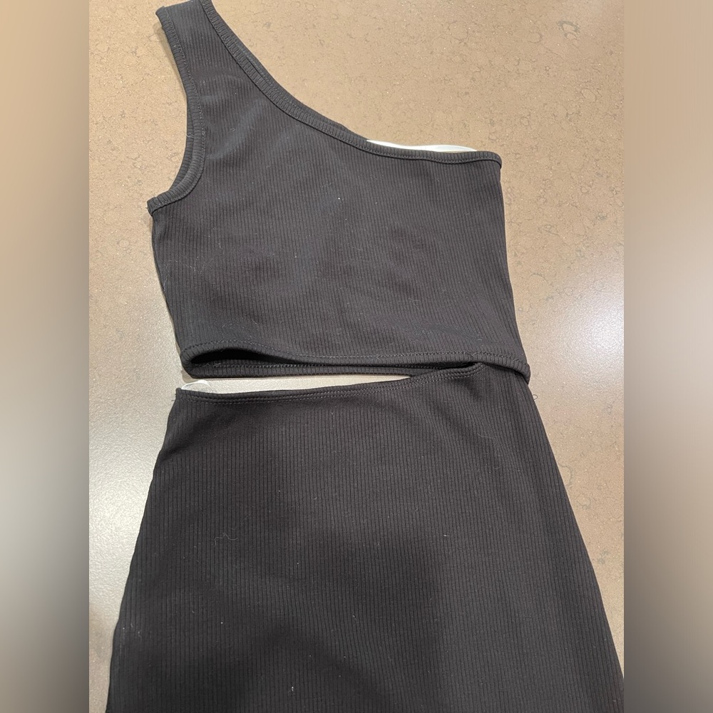 Spice Things Up Black Ribbed One-Shoulder Cutout Midi Dress Sz: XS - Picture 7 of 11